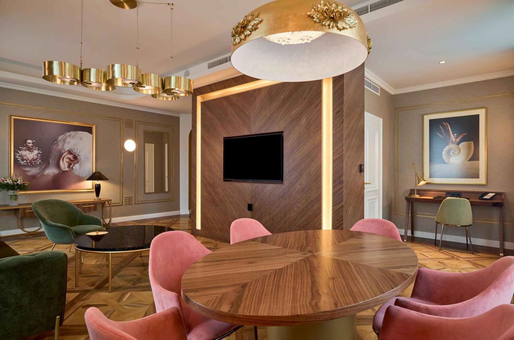 Hotel Saski Krakow Curio Collection By Hilton エクステリア 写真 The interior of the hotel