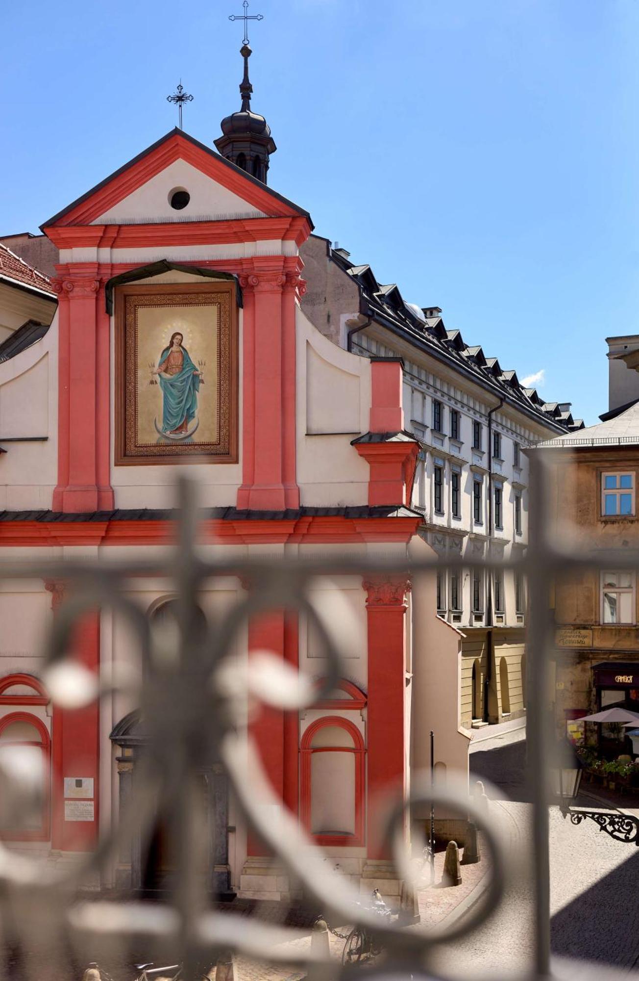 Hotel Saski Krakow Curio Collection By Hilton エクステリア 写真 The facade of the church