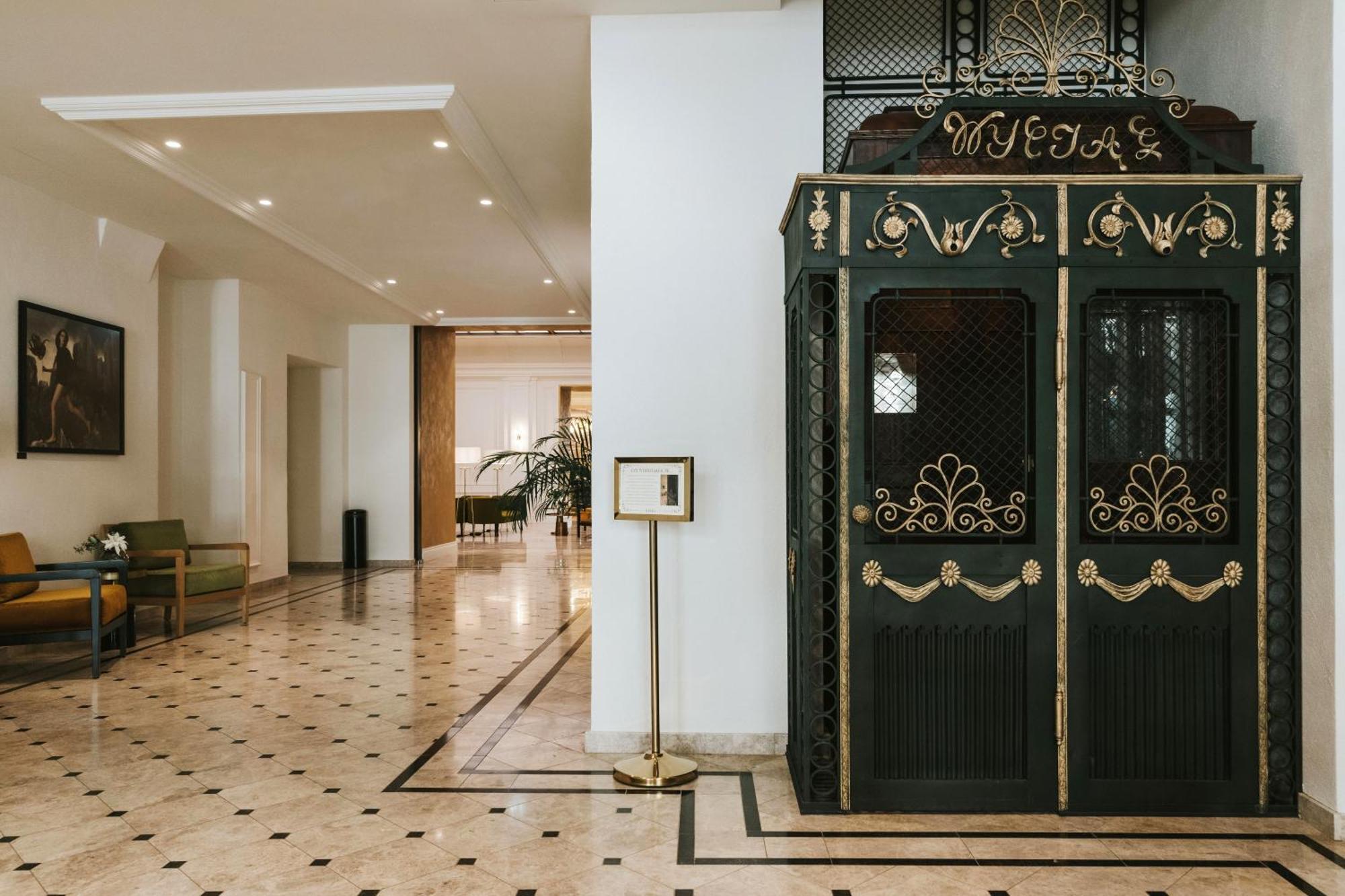 Hotel Saski Krakow Curio Collection By Hilton エクステリア 写真 The elevator